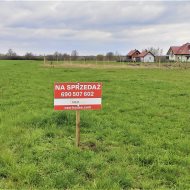 Działka na sprzedaż